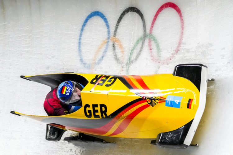 Germans 1-2 in women's bobsled, US 3rd